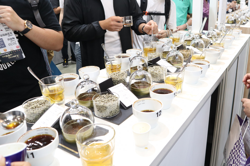 2020國際咖啡展家用烘豆機電子恆溫手沖壺咖啡設備器具