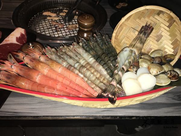 天使紅蝦、澎湖明蝦、巴掌蝦、手臂蝦、干貝、50大蛤